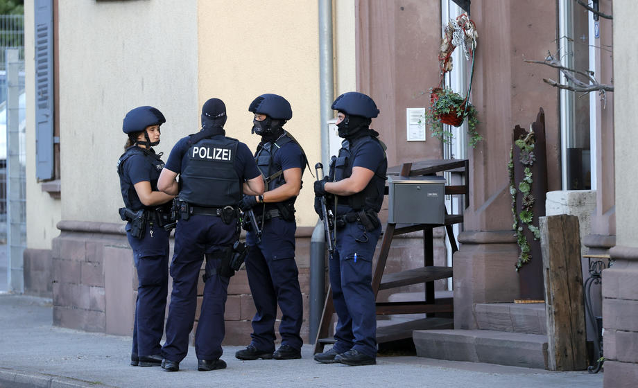 В Германии "лесной Рэмбо" разоружил четырех полицейских: его сутки ищет спецназ