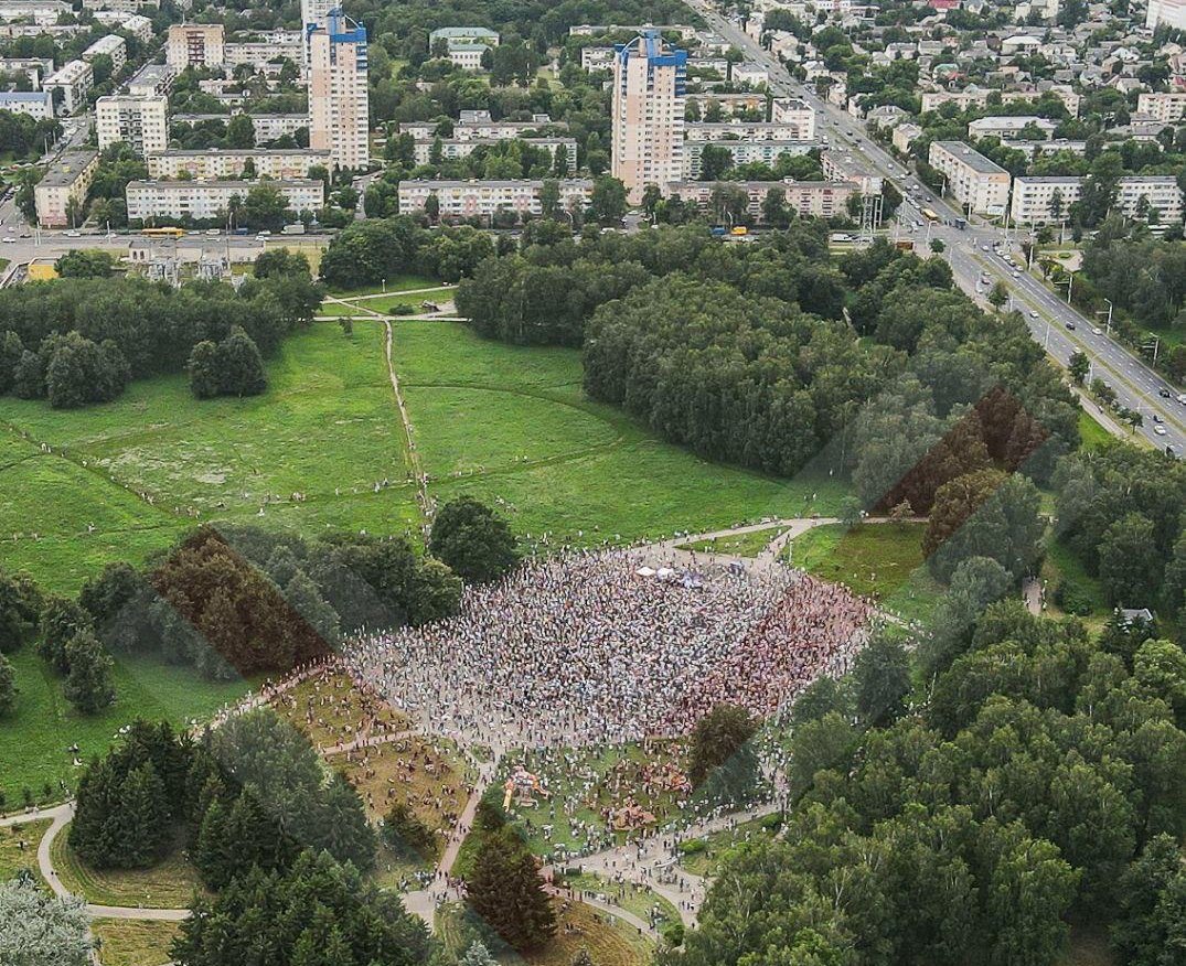 Агитационный пикет Тихановской (Фото: twitter.com/Krychek5) Агитационный пикет Тихановской (Фото: twitter.com/Krychek5)