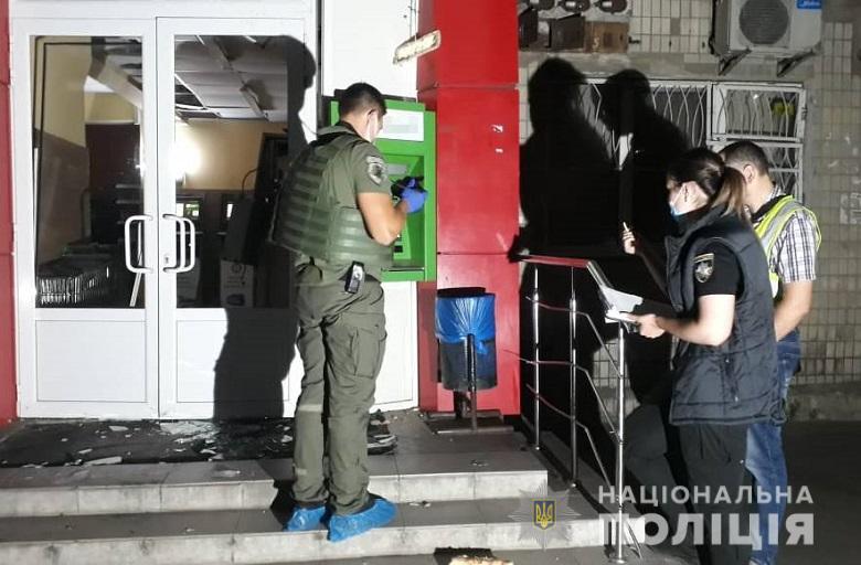 На Подоле подорвали банкомат (фото - kyiv.npu.gov.ua) На Подоле подорвали банкомат
