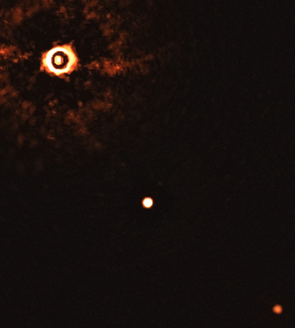 300 световых лет. Сделано первое прямое фото двух планет у солнцеподобной звезды