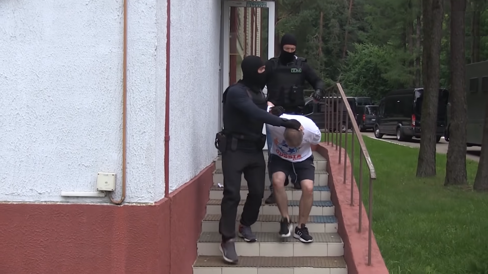 Задержание боевиков ЧВК Вагнера под Минском (скриншот видео) СБУ готовила захват вагнеровцев. Его сорвали? В ОП говорят: это месть "обиженного Бурбы"