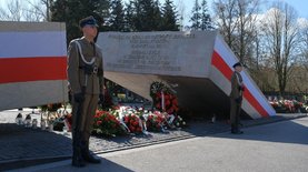Крушение лайнера президента Польши в 2010 году: были два взрыва - комиссия Сейма