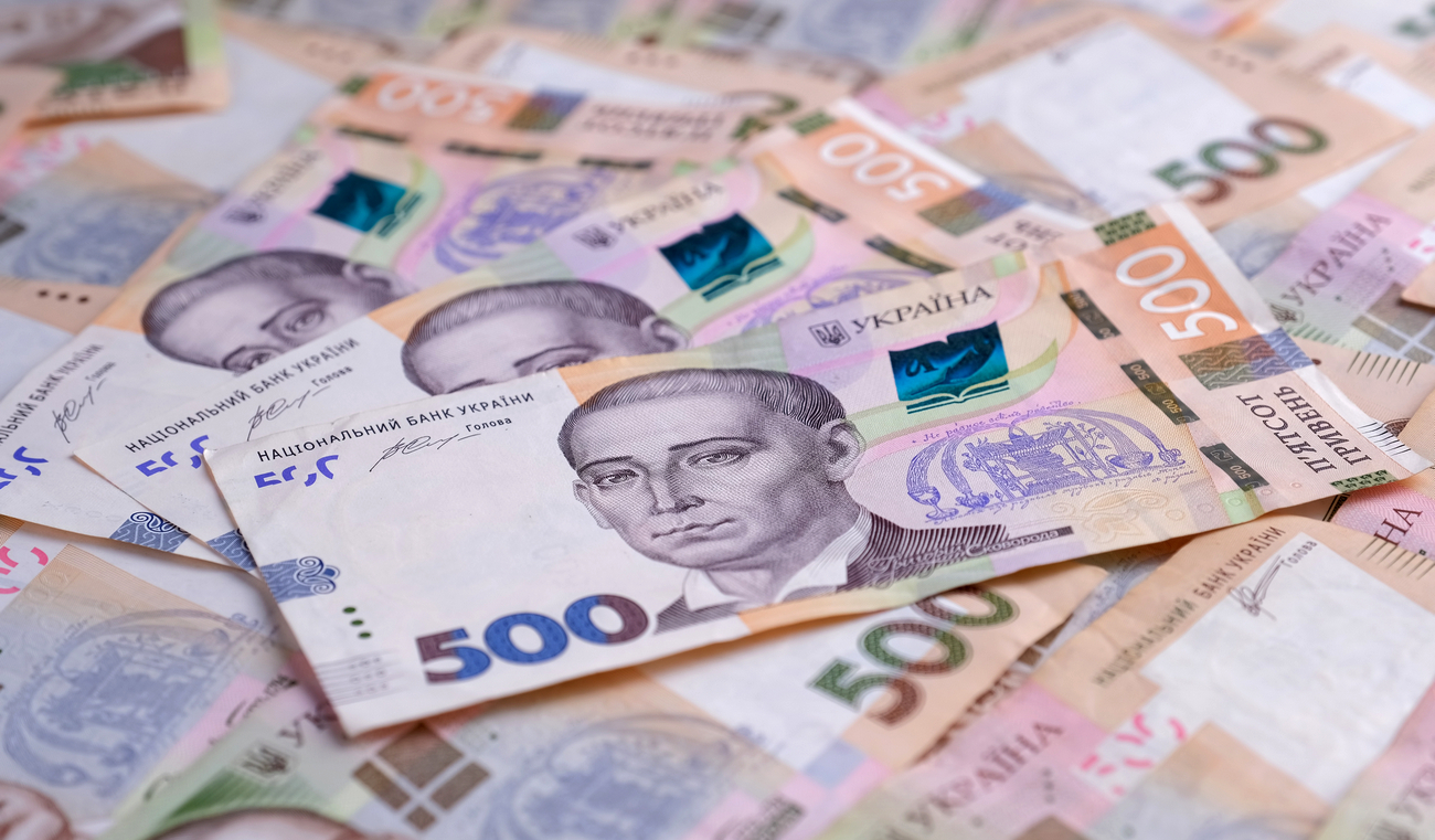 Бизнес-неделя: $10 000 от Зеленского детям, Антиахметовский закон и бюджет-2022