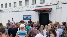 Рассказ задержанных о СИЗО в Минске: Не кормят, бьют, в камере – 50 человек