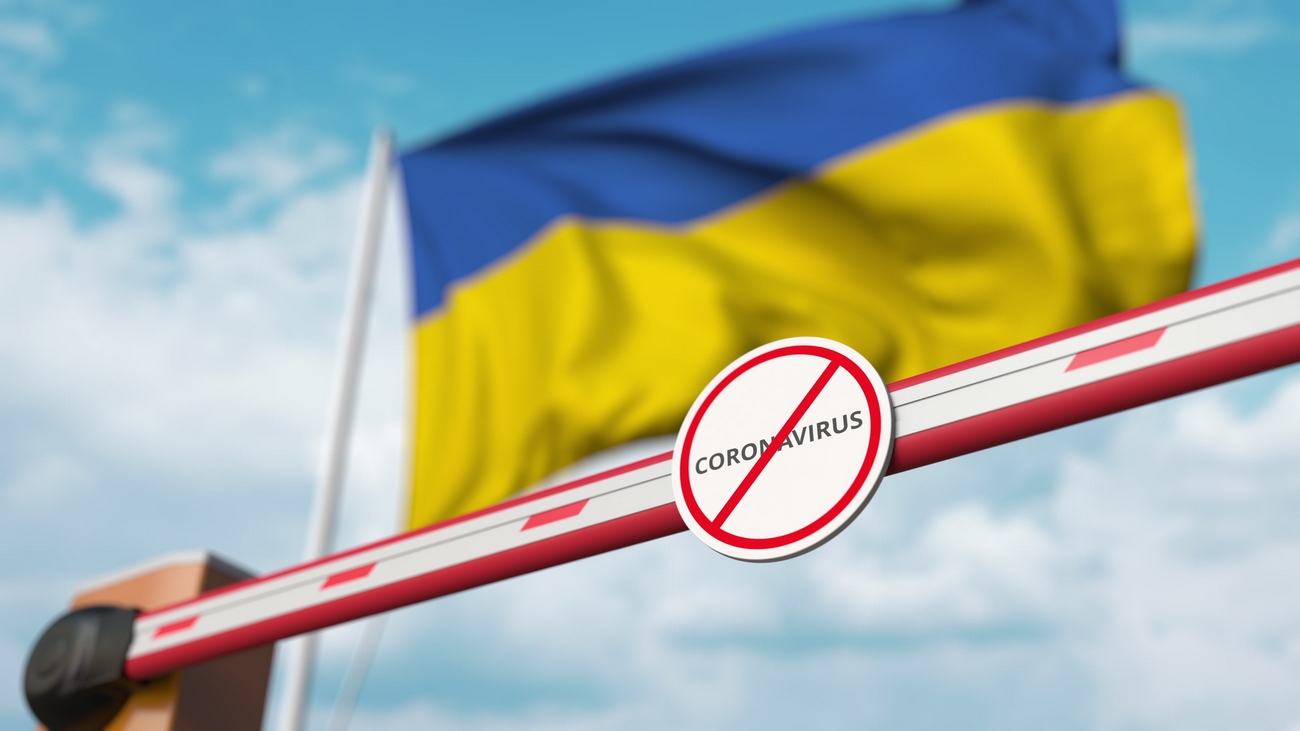 Обстрел автобуса, закрытие границ и "подвиги" на бактериальном уровне: новости недели