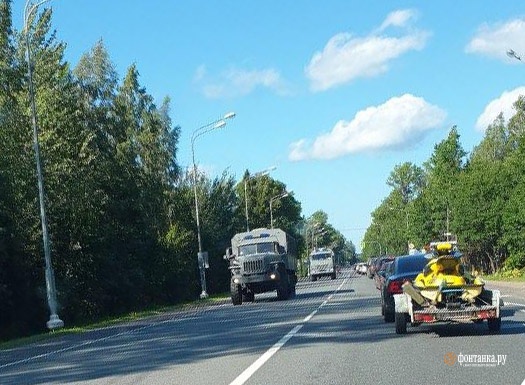 СМИ: Военная техника без номеров едет по России в сторону Беларуси – фото