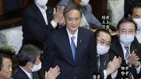 Премьер-министром Японии избран Есихидэ Суга
