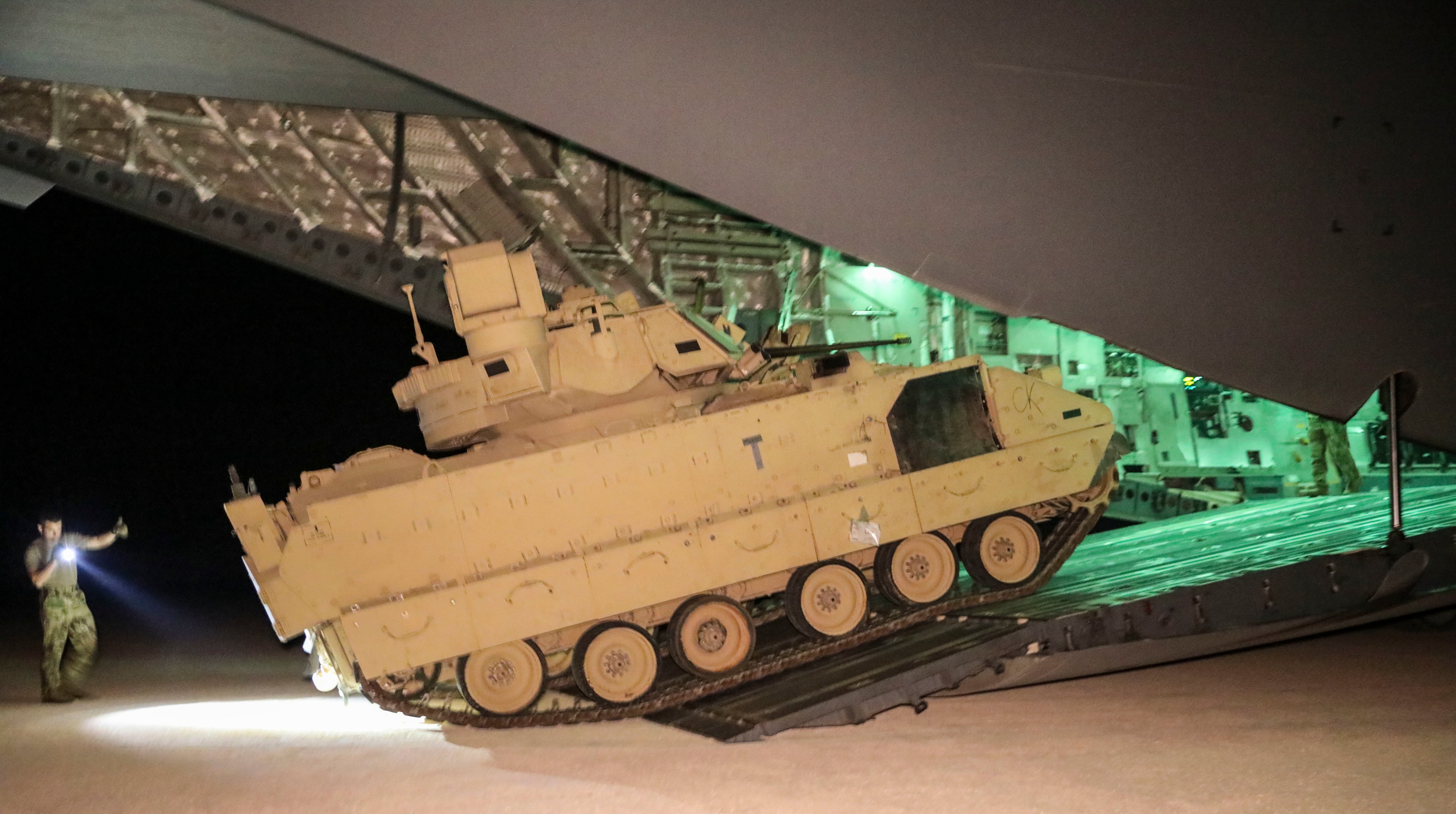 Боевая машина Bradley (Фото: Inherent Resolve)