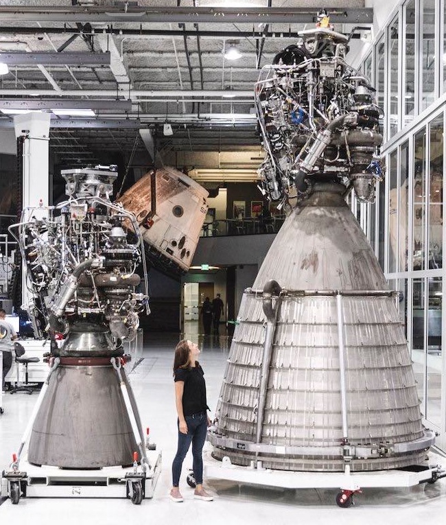 Фото: SpaceX У Илона Маска испытали вакуумный вариант ракетного двигателя Raptor – видео