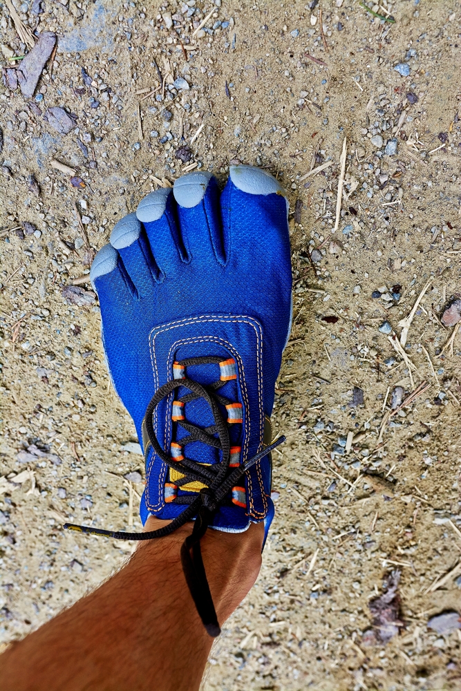 Five Finger minimalist shoes Фото: depositphotos.com