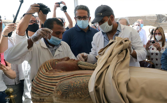 Уникальное захоронение. В Египте нашли более 50 древних саркофагов с мумиями – фото