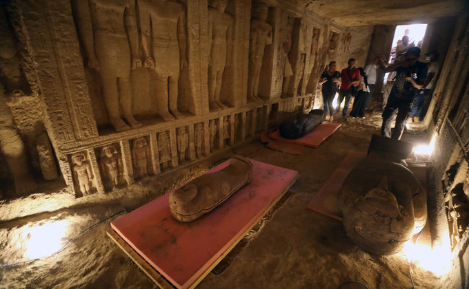 Уникальное захоронение. В Египте нашли более 50 древних саркофагов с мумиями – фото