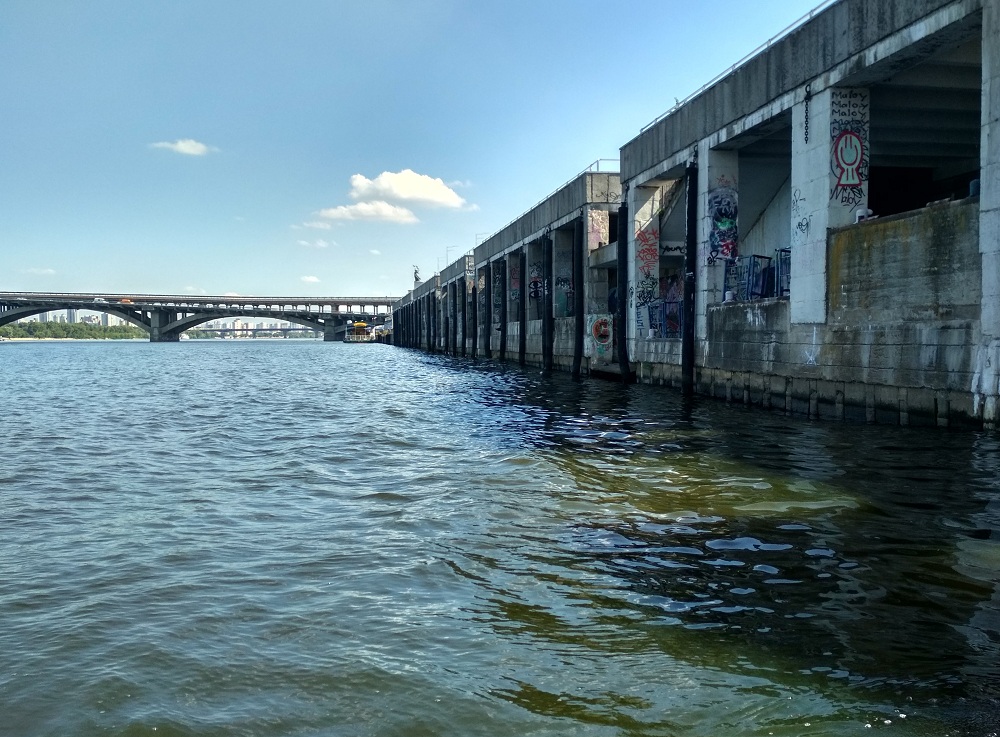 Міст Метро у Києві. Фото – КП Плесо