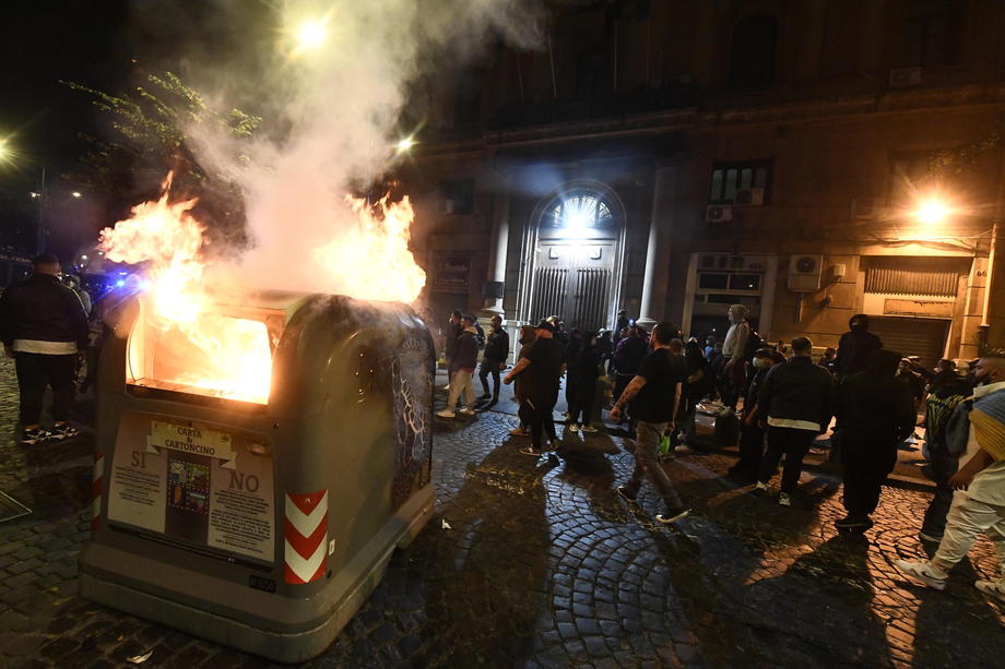 Коронавирус. В Неаполе протест против ужесточения карантина перерос в бои с полицией