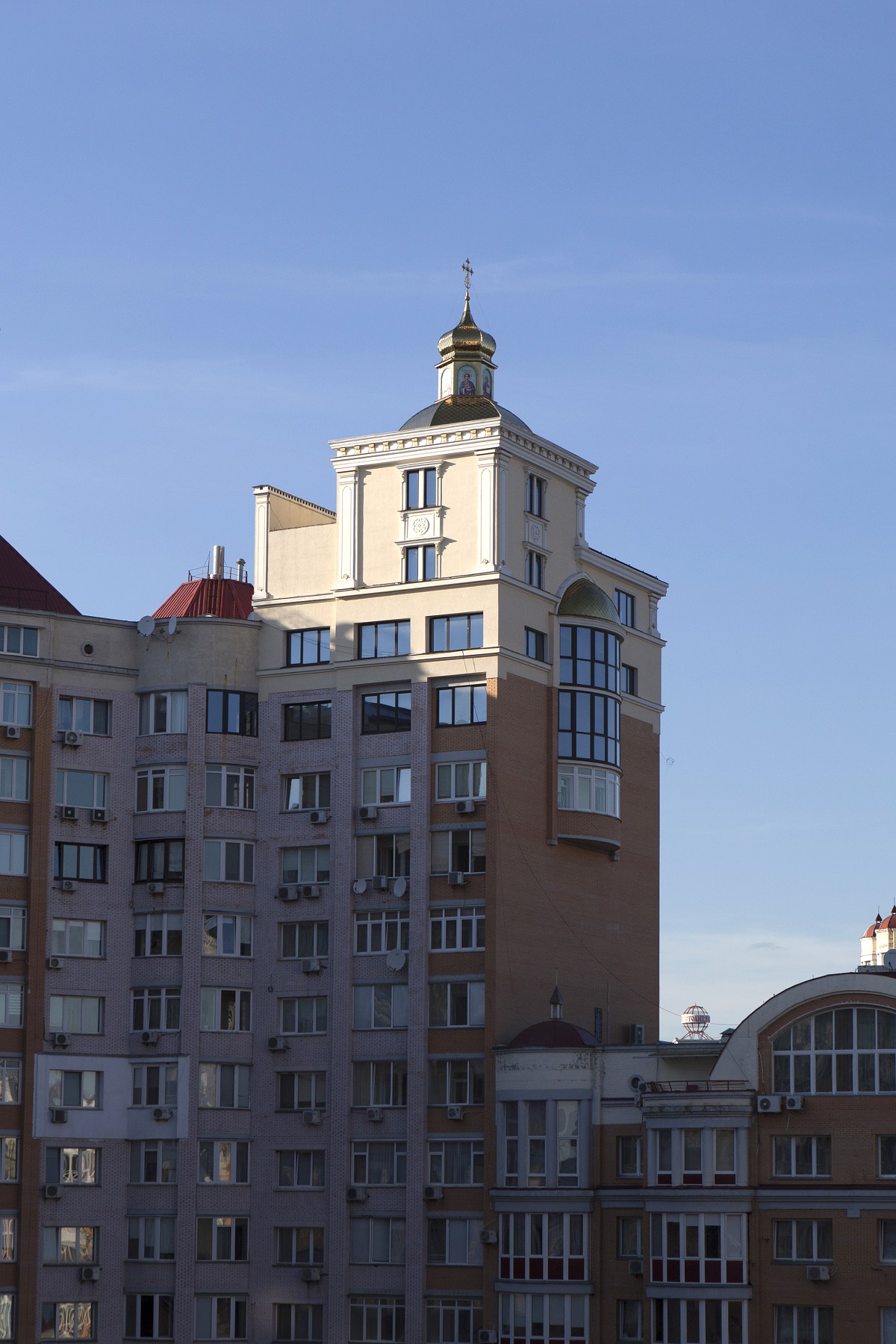 Церква на даху на Оболоні в Києві