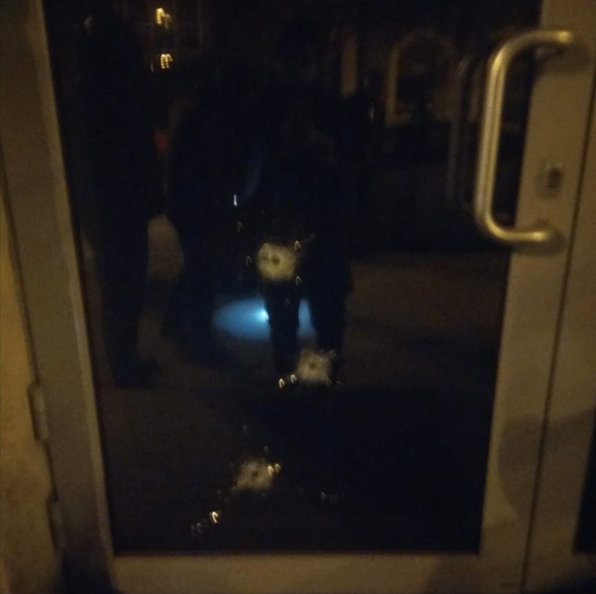 В Харькове ночью обстреляли консульство Азербайджана (фото – azconsulate.com.ua) В Харькове ночью обстреляли консульство Азербайджана