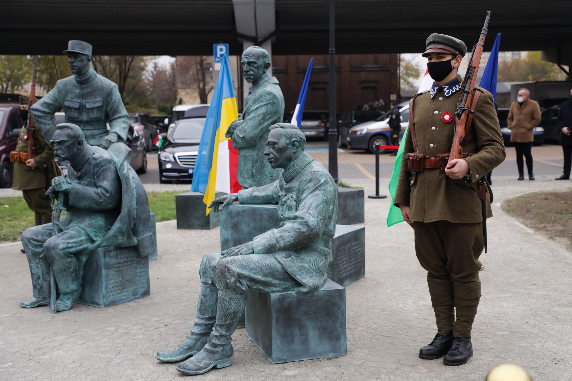 В Варшаве открыли памятник с Симоном Петлюрой: фото