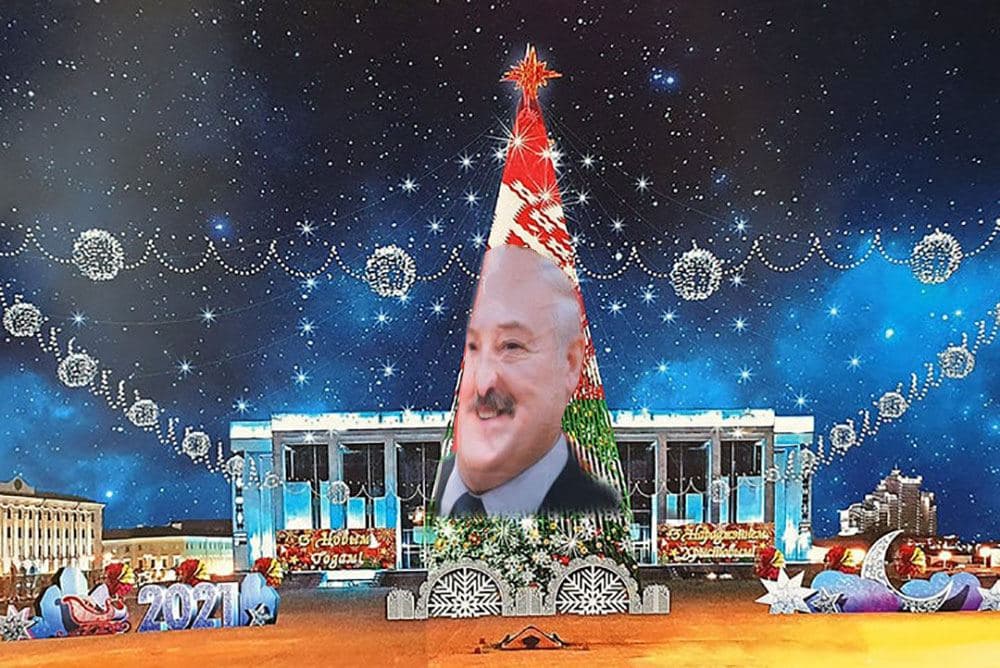 Елка с Лукашенко (коллаж – Минск-Новости) Главную елку Минска украсят красно-зеленой подсветкой. Беларусы добавили туда Лукашенко