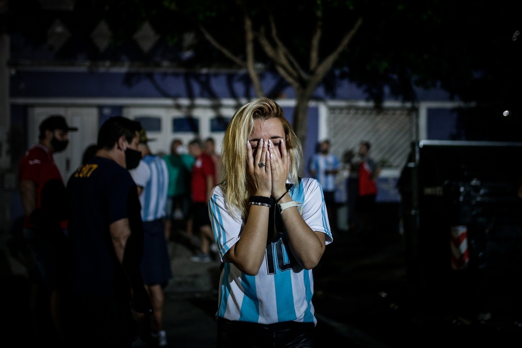 Сегодня с Марадоной прощались аргентинцы и весь мир: фото и видеорепортаж