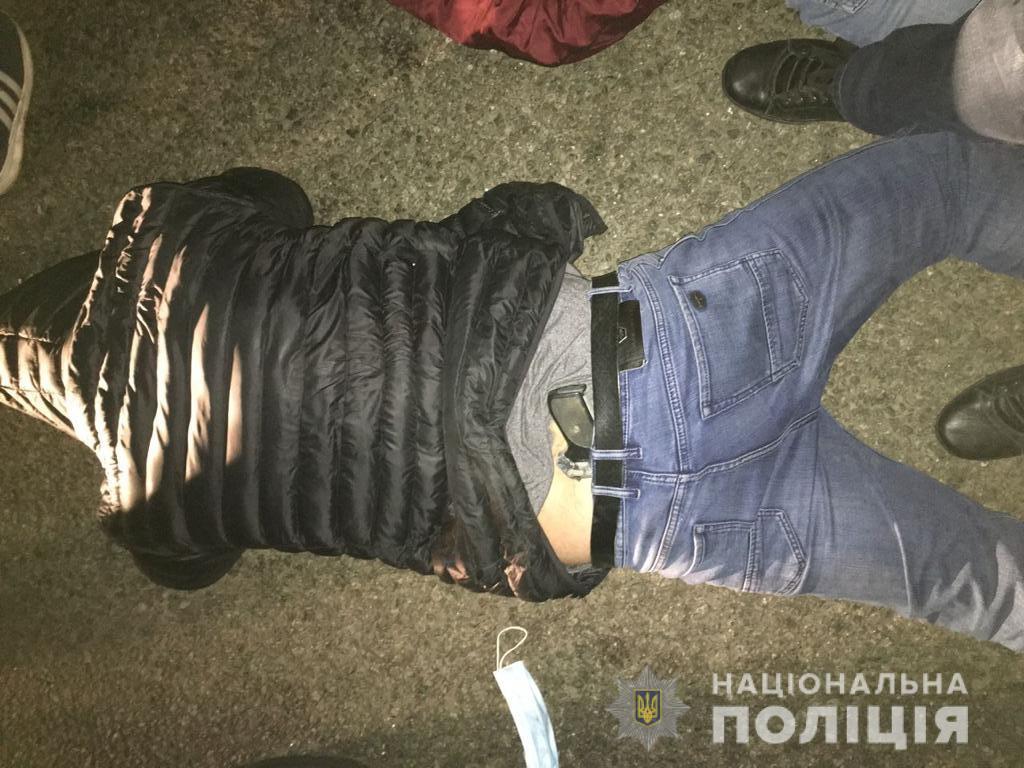 Под Киевом спецназ задержал вооруженную группу воров-иностранцев – видео спецоперации