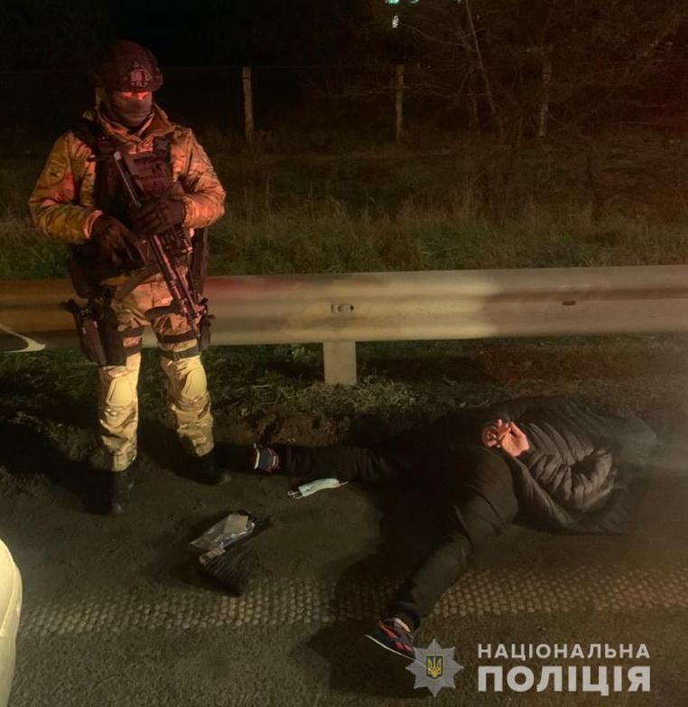 Под Киевом спецназ задержал вооруженную группу воров-иностранцев – видео спецоперации