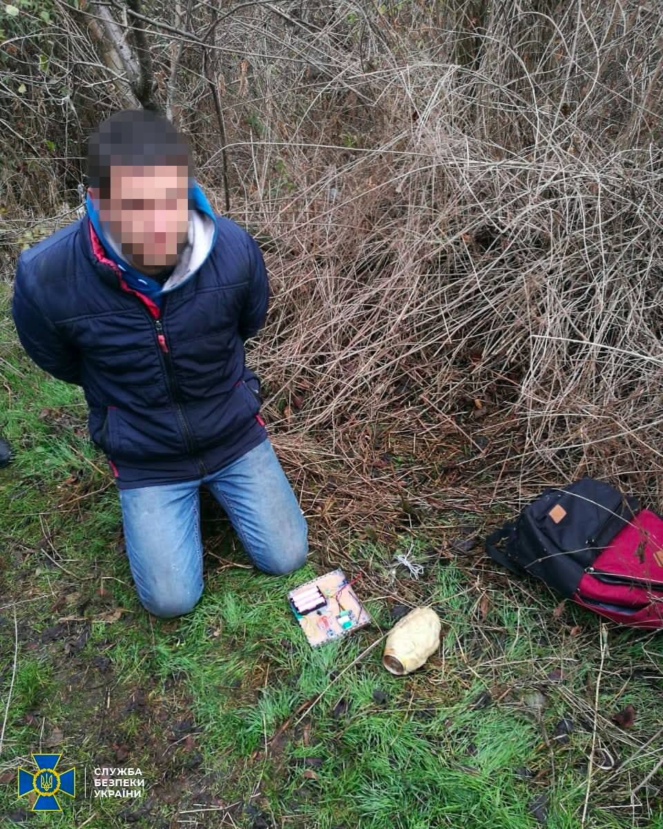 СБУ заявляет о предотвращении теракта на Донбассе (Фото – пресс-служба СБУ) (2) Бойцы "Альфы" предотвратили подрыв электроподстанции в зоне ООС, организованный боевиками