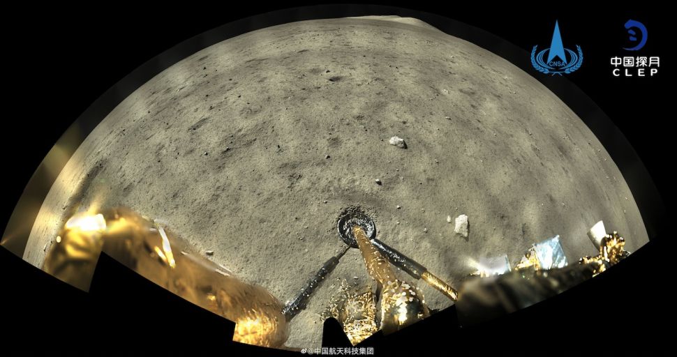 Китайский аппарат Chang'e 5 прислал цветную панораму Луны – фото, видео 4К