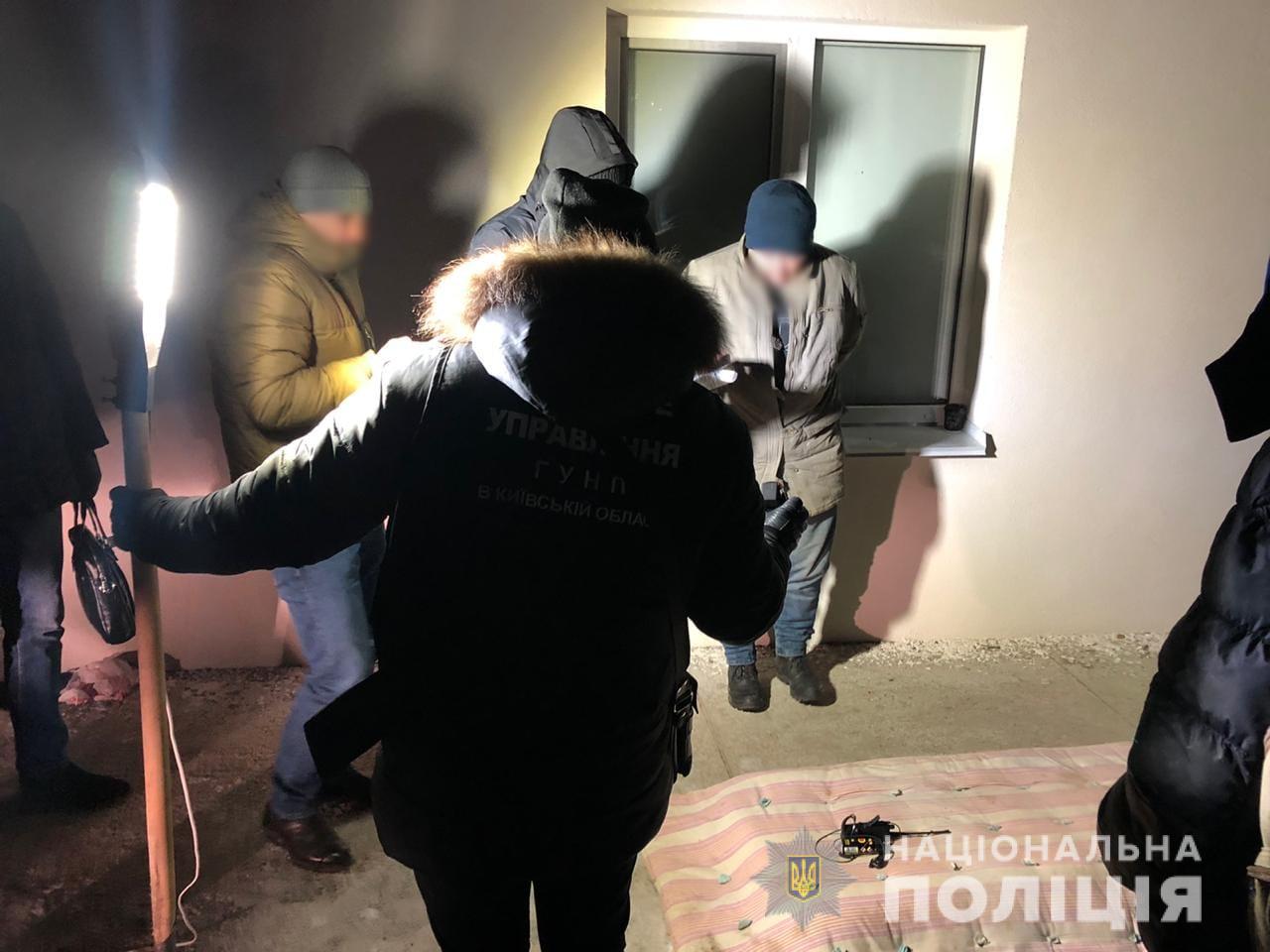 Фото – пресс-служба полиции Киевской области3 Под Киевом произошла перестрелка КОРДа с ОПГ: в спецназ бросили гранату – видео