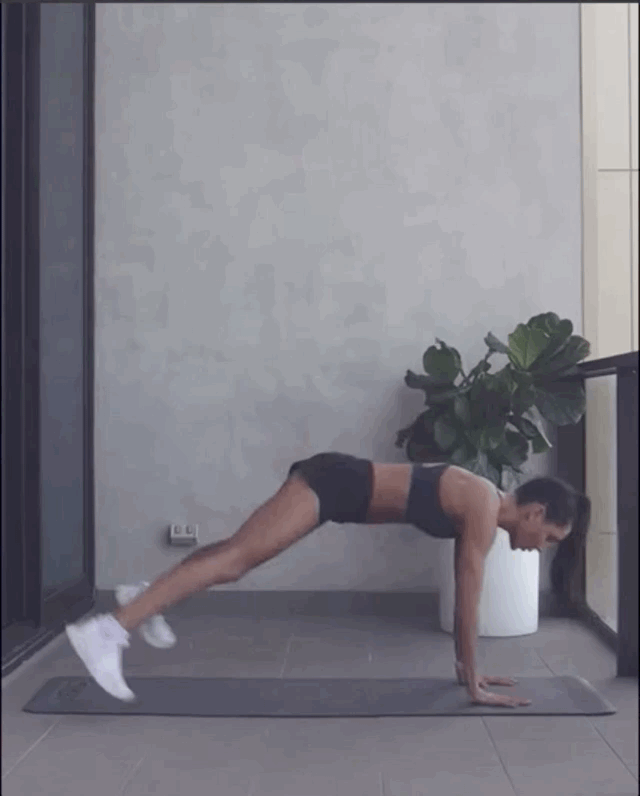 Динамічна планка Джек Стрибунець (відео – Kayla Itsines) Динамічна планка Джек Стрибунець (відео – Kayla Itsines)