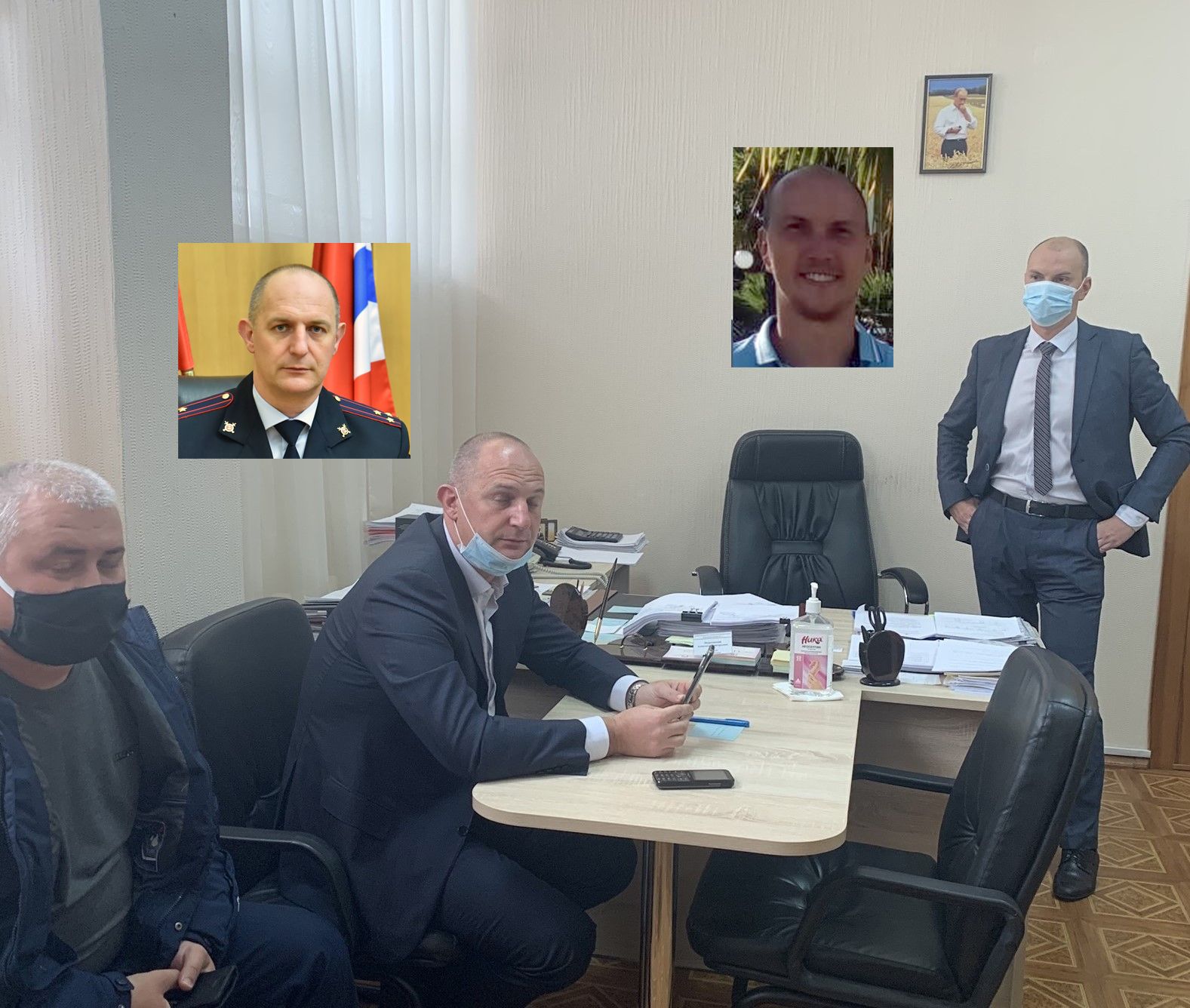 Михаил Евдокимов (у стены) и Вячеслав Крюков (без маски) (фото – The Insider)
