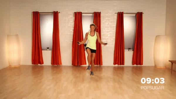 Кардіо тренування вдома зі скакалкою: топ-5 вправ для схуднення
