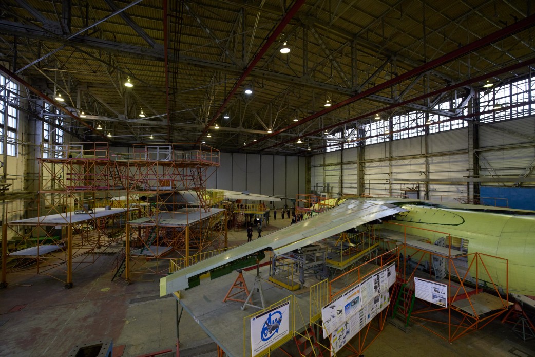 Минобороны пообещало перед Зеленским купить три самолета Ан-178: фото