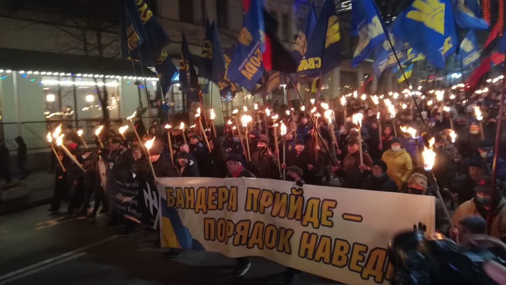 Шествие в честь дня рождения Степана Бандеры (Фото – Громадське) В Киеве прошло факельное шествие в честь дня рождения Бандеры – фото, видео
