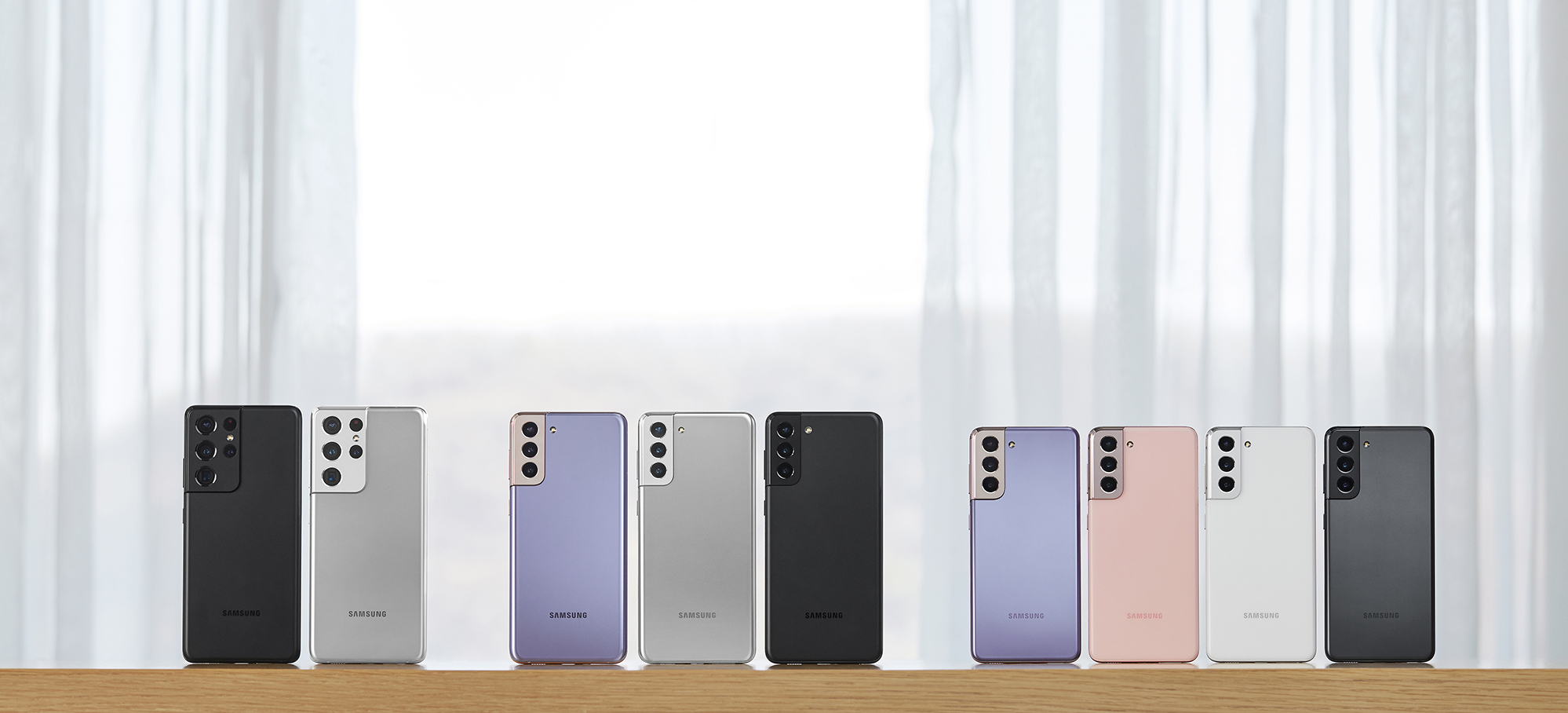 Цвета линейки Galaxy S21 (слева-направо) Galaxy S21 Ultra, Galaxy S21+ и Galaxy S21. (Фото: пресс-служба Samsung)