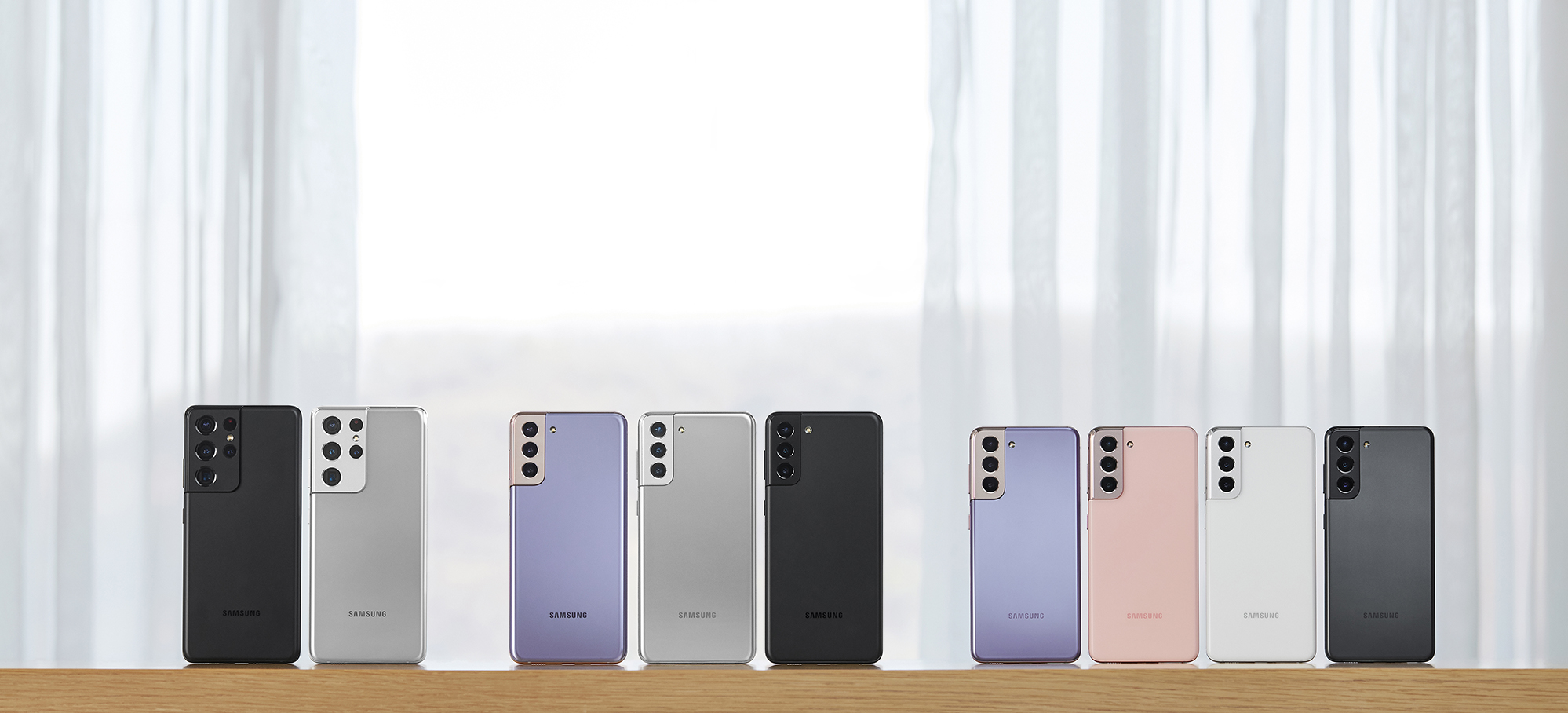 Цвета линейки Galaxy S21 (слева-направо) Galaxy S21 Ultra, Galaxy S21+ и Galaxy S21. (Фото: пресс-служба Samsung) Цвета линейки Galaxy S21 (слева-направо) Galaxy S21 Ultra, Galaxy S21+ и Galaxy S21. (Фото: пресс-служба Samsung)