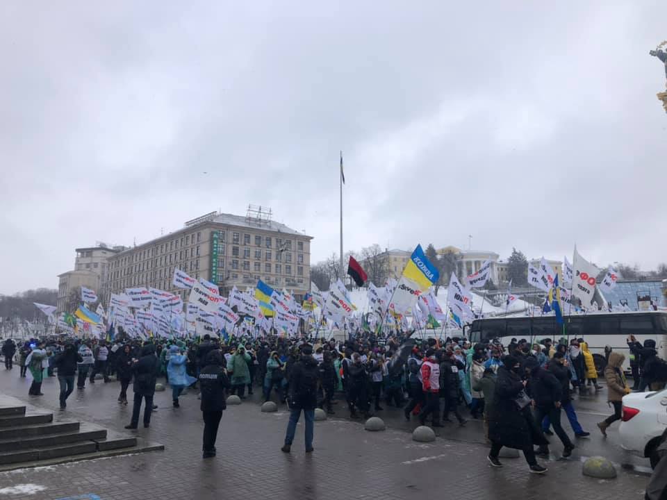 Акция SaveФОП в Киеве. Протестующие пришли к американскому посольству: фото, видео