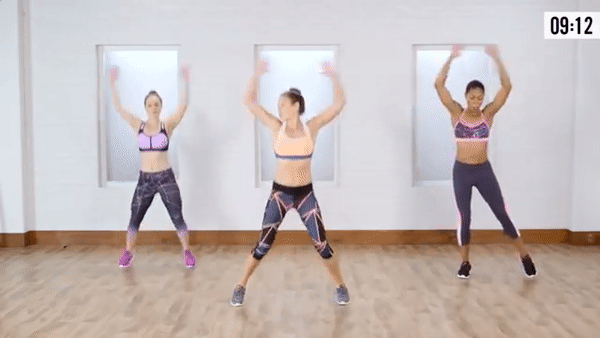 Фрагмент з відео POPSUGAR Fitness Стрибаємо донесхочу. Кардіотренування для спалення зайвих калорій
