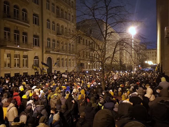Акция в Киеве на Банковой в поддержку Стерненко (Фото: Taras Volyanyuk) Акция в Киеве на Банковой в поддержку Стерненко (Фото: Taras Volyanyuk)