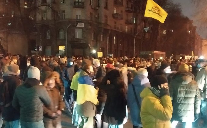 Акции в поддержку Стерненко. В Киеве начались столкновения с полицией: видео