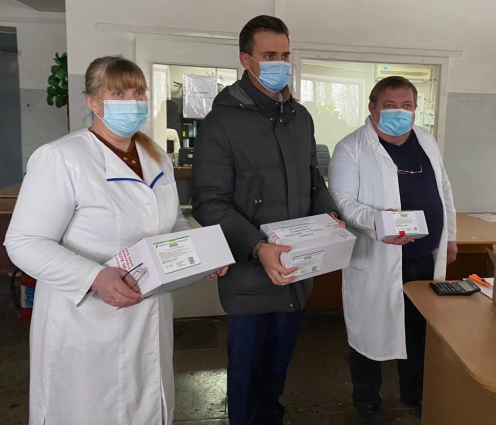 Фото – Facebook Александра Скичко В Украине сделали первую прививку от коронавирусной болезни – видео