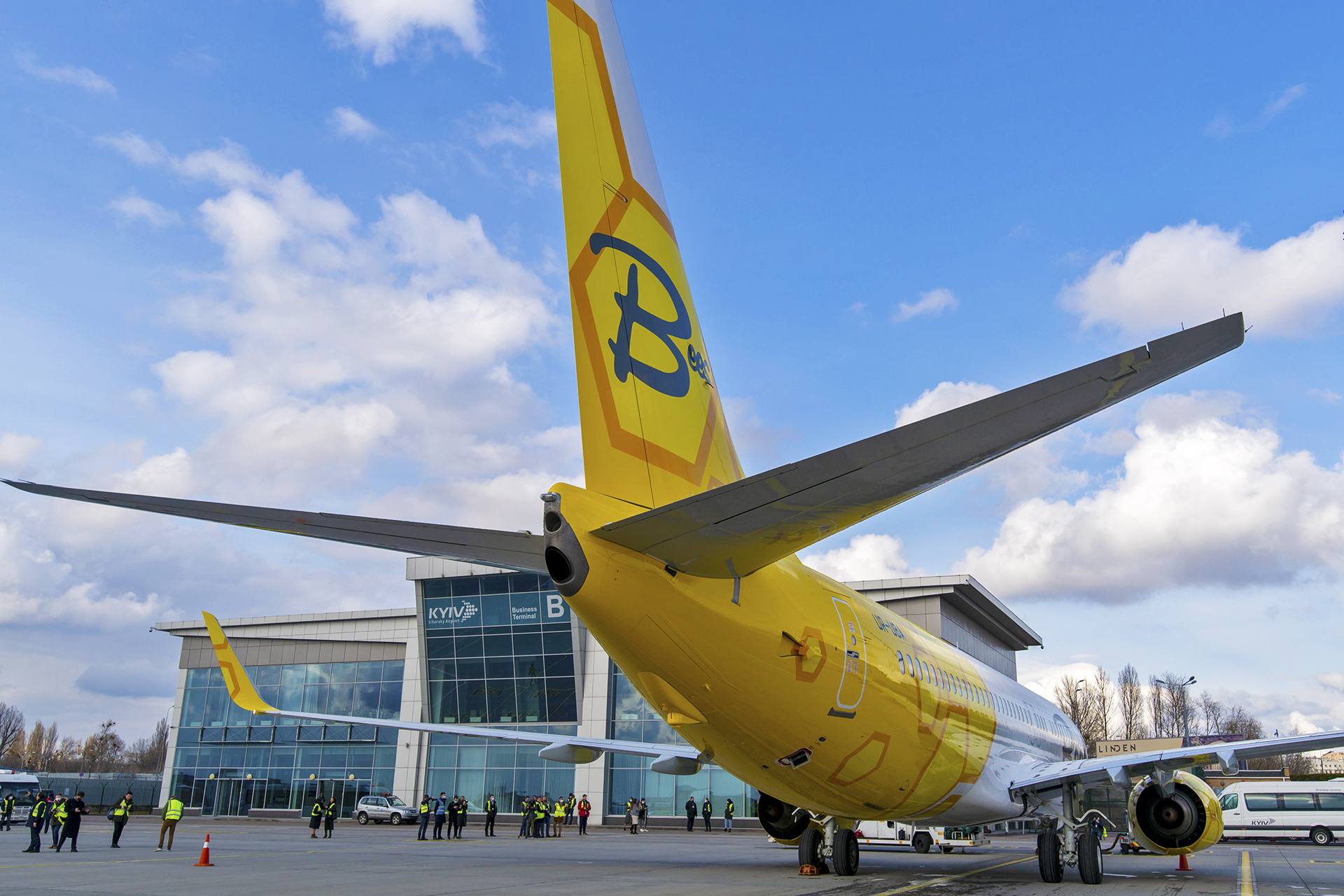 Новый украинский лоукостер анонсировал рейсы и назвал цены на билеты. Фото Boeing 737-800