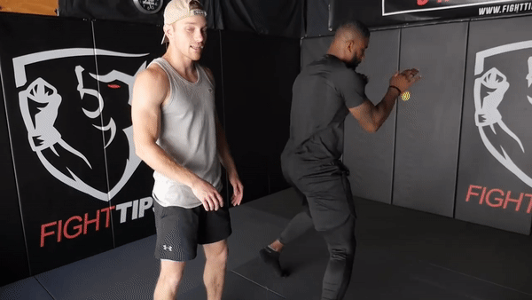 Фрагмент з відео fightTIPS
