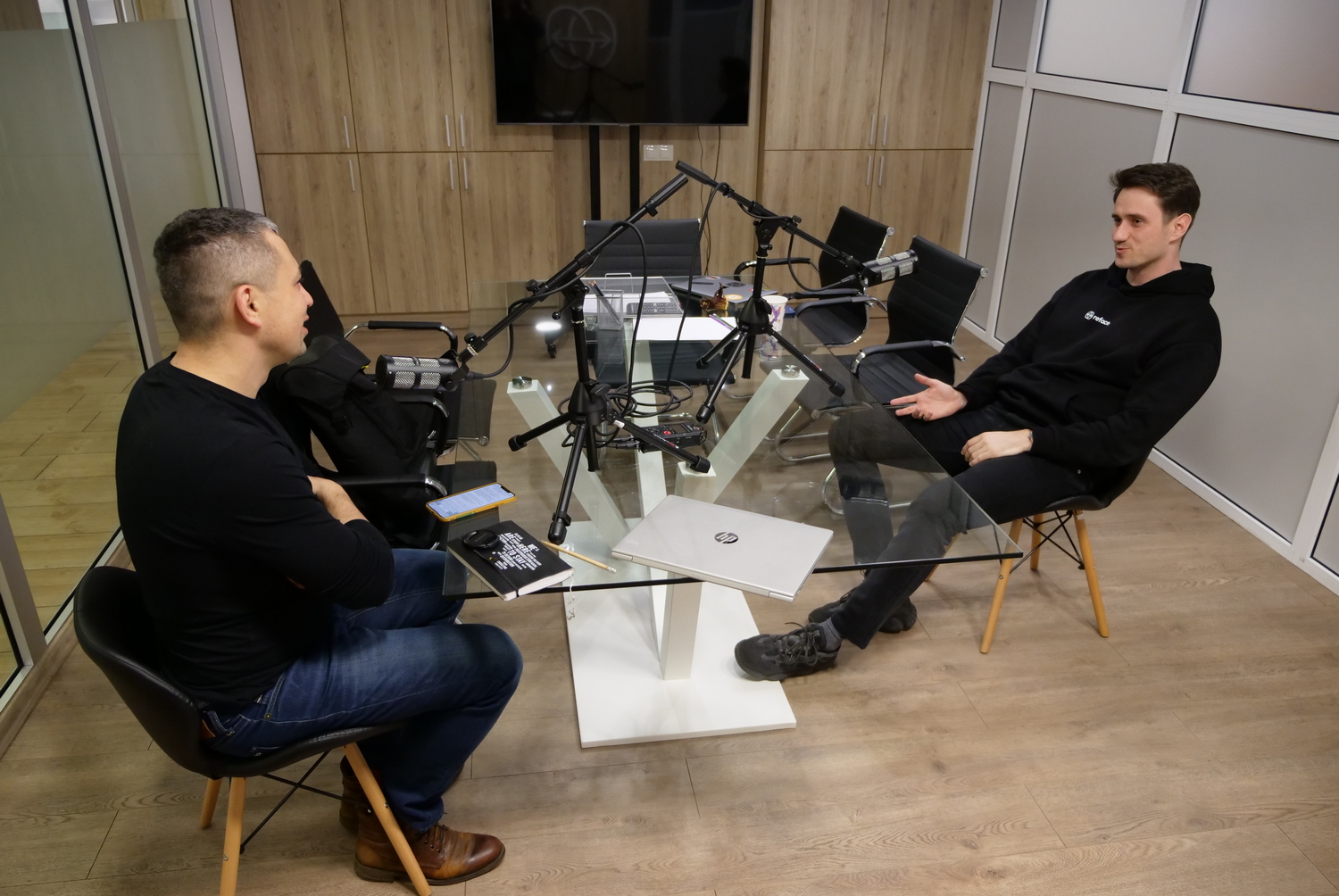 Борис Давиденко и Дмитрий Швец (Фото: Татьяна Павлушенко/LIGA.net)
