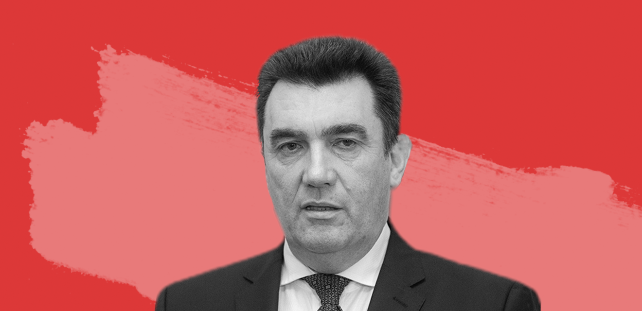 Фигура за спиной. Кто такой и чего хочет Алексей Данилов - Фото