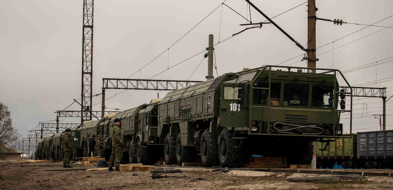 "Зберігайте спокій, учіться стріляти". Чи готує Путін нове вторгнення в Україну