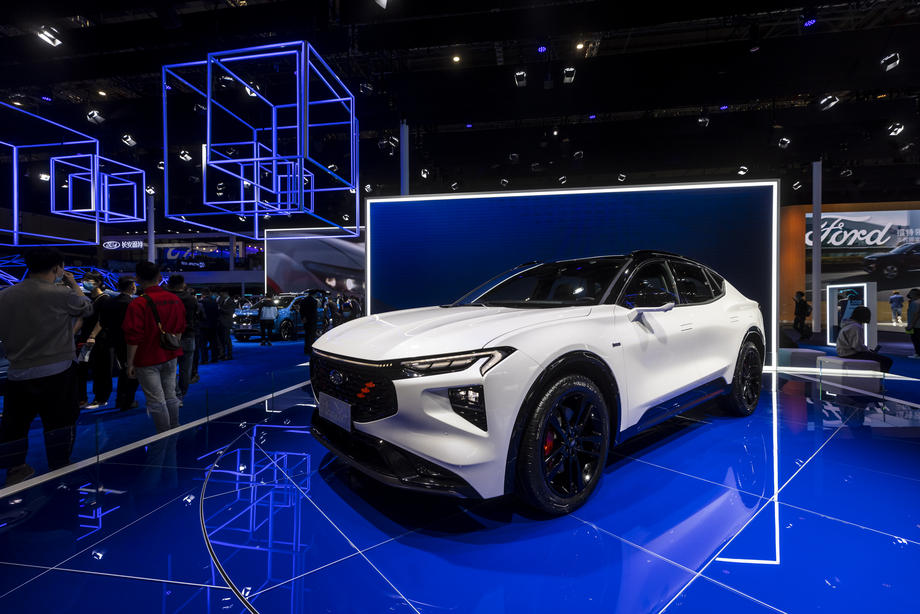 Новинки автосалона в Шанхае: убийцы Tesla, гибрид от Maserati и 1000 км на одном заряде