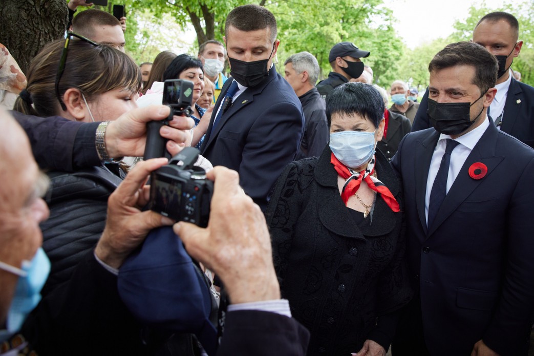Фото: president.gov.ua Зеленский с послами G7 и Евросоюза съездил в Луганскую область: фото, видео