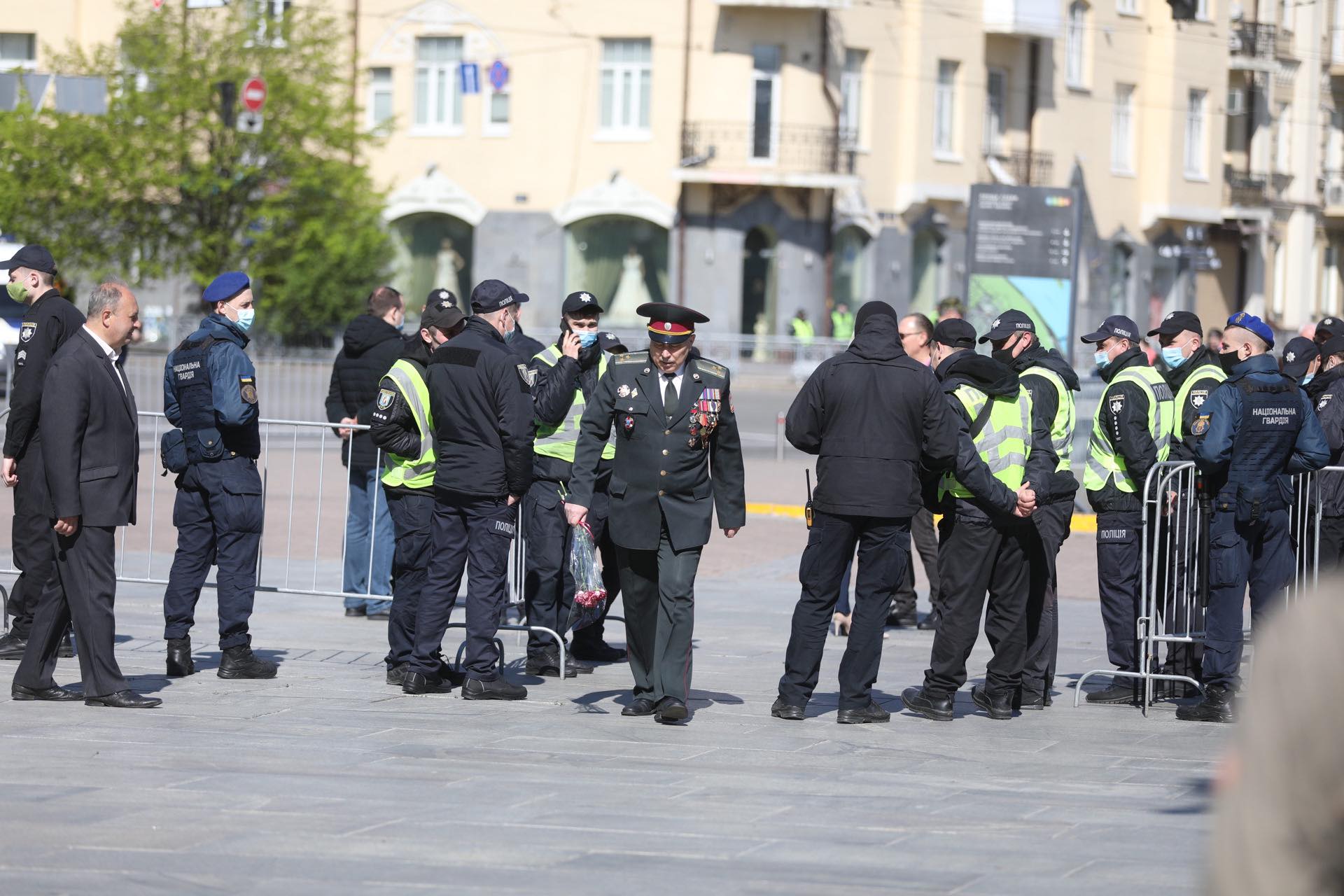 Фото: МВД 9 мая. Полиция открыла 13 уголовных дел. В Одессе и Очакове произошли стычки: видео