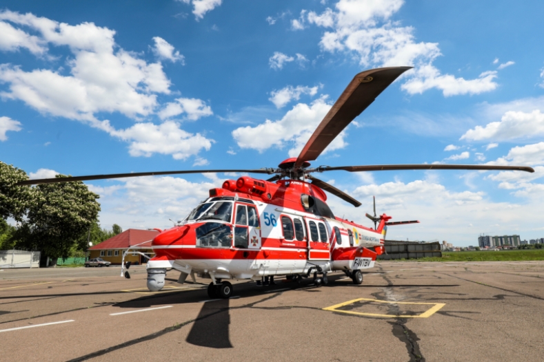 ГСЧС получила от Франции шестой спасательный вертолет Super Puma: фото, видео