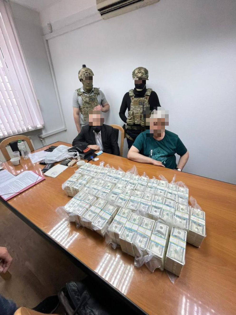 Фото: gp.gov.ua Двое дельцов предлагали должность главы Кировоградской ОГА за $3,5 млн — Офис генпрокурора